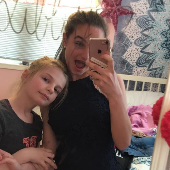 Meet your Posher, Olivia - Picture 1 of 1